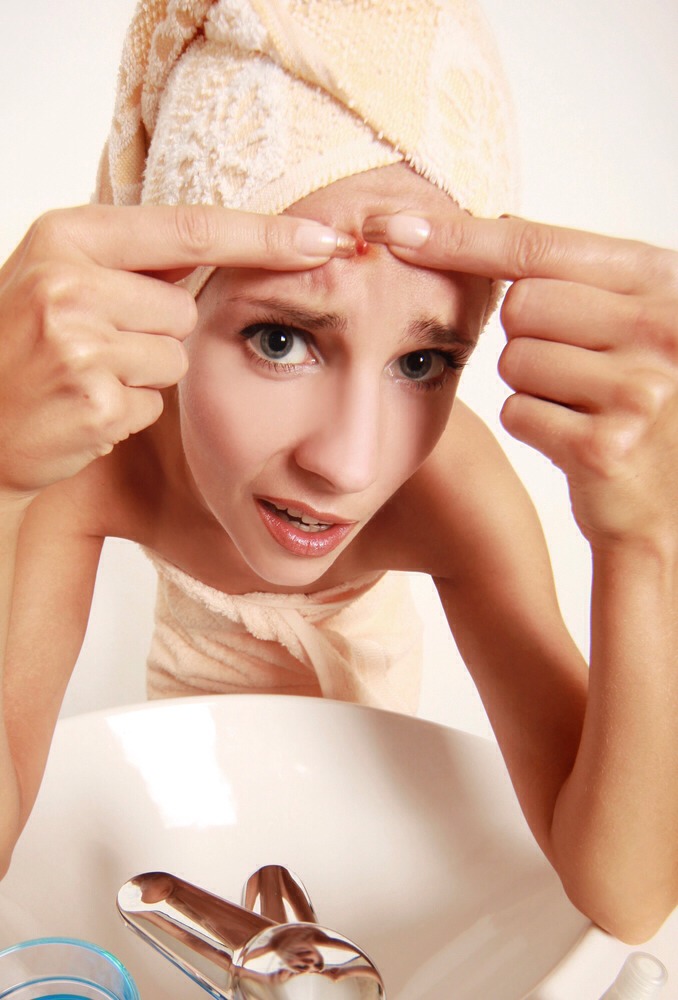 To fake clear skin when you notice a pimple, apply tea tree oil as soon as you spot a pimple