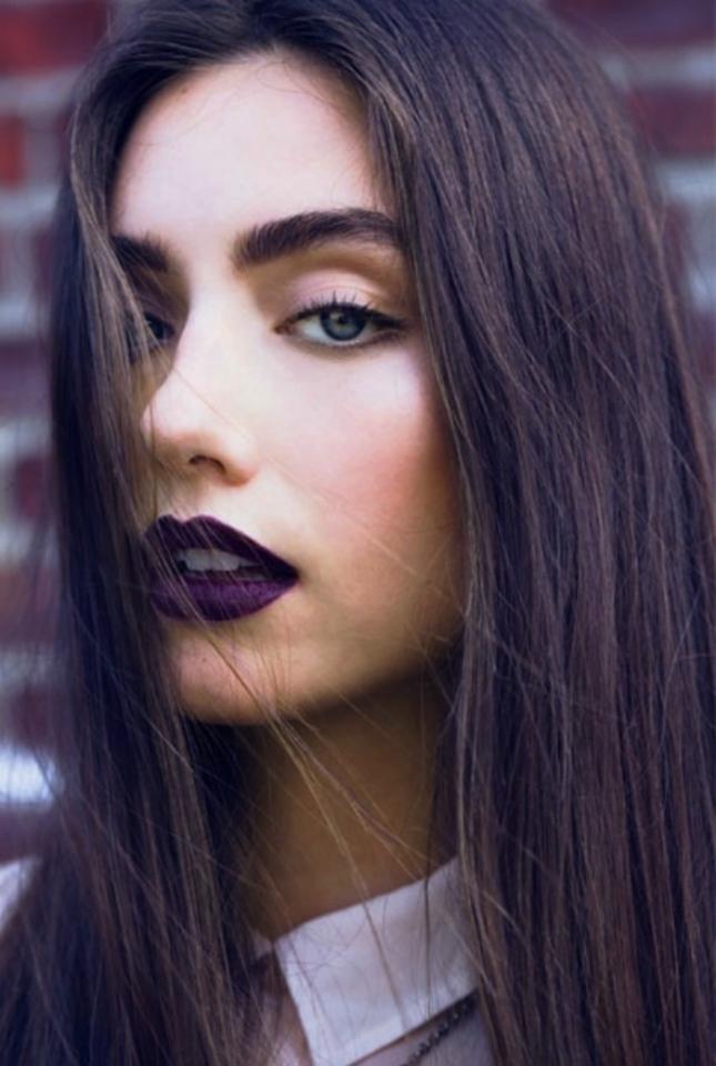 Tips To Rocking Dark Lips 