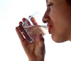 11. Drink plenty of water
Drink lot of water as it is beneficial for your overall health. You can improve the moisture balance eyes more especially in air conditioned offices.