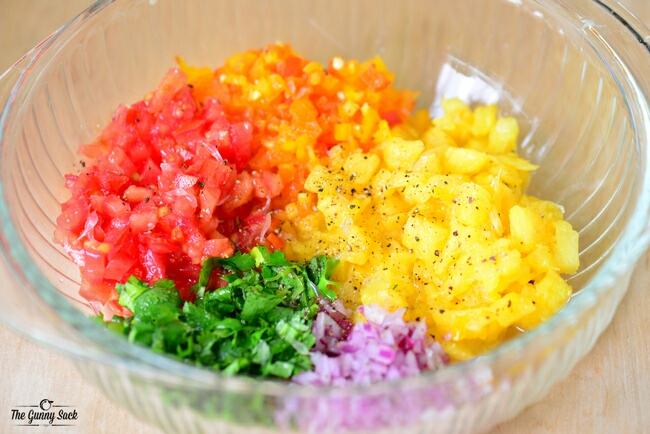 Mix all ingredients into a small bowl!