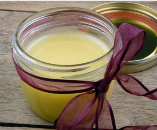 MOISTURIZING FOOT LOTION
This one has a few ingredients you'll probably have to buy, but if you can, you really won't regret it. Professional and soothing, you'll find you can't live without it! It's my go to! Info on next page.