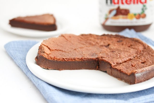 2 Ingredients- Flourless Nutella Cake