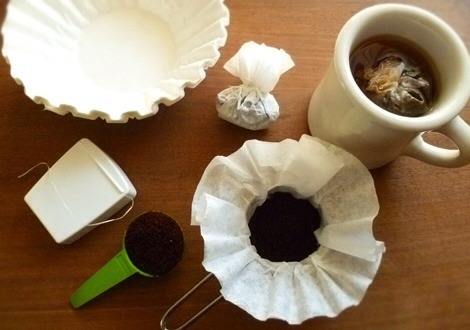 Add your desired amount of coffee to your liking as a single served pouch for your mug .