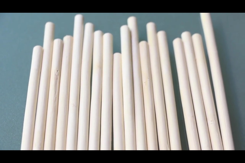 Wooden Sticks or Popsicle Sticks