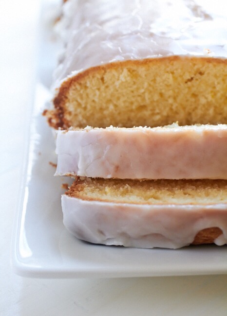 LEMON LOAF
this is really classy, and it tastes the best amount of zesty and lemony, plus it lathered off with that icing😋  I should be as invested in other stuff as I am critiquing Starbucks food&drinks lmaoo 