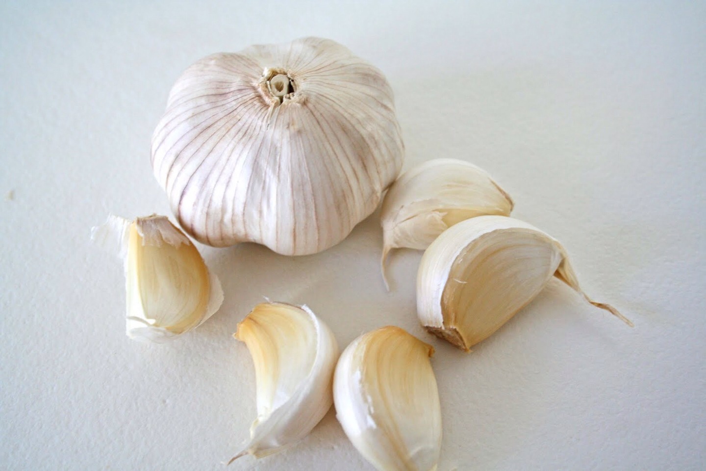 Garlic -- Garlic is a powerful disease fighter that can inhibit the growth of bacteria, including E. coli.
Crushed fresh garlic releases the most allicin. Just don't overcook; garlic exposed to high heat for more than 10 minutes loses important nutrients.

