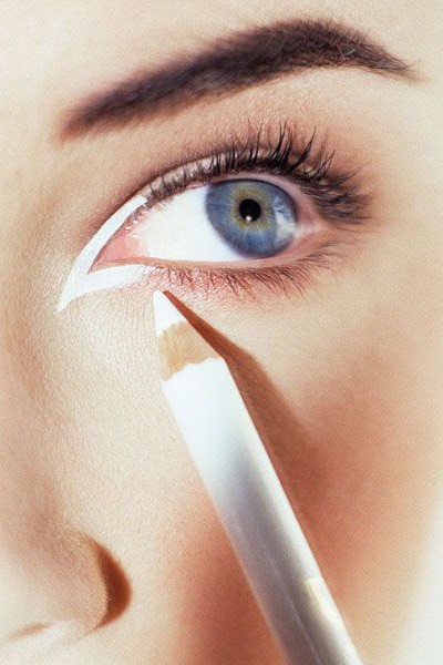 White eyeliner can be just as dramatic when applied correctly.
