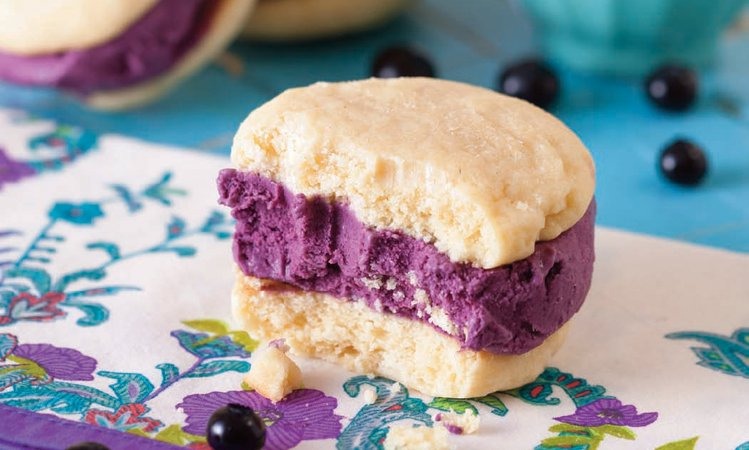 To make blueberry puree,place the blueberries,lemon juice,&¾ cup sugar in a large saucepan set over medium-high heat.Bring the mixture to a boil, then reduce heat to a simmer &cook,stirring often,until the sugar is dissolved& the berries are soft, about 7 minutes.