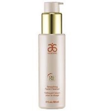 This is my all time favorite💕 It is pretty expensive but it works magic on all my acne