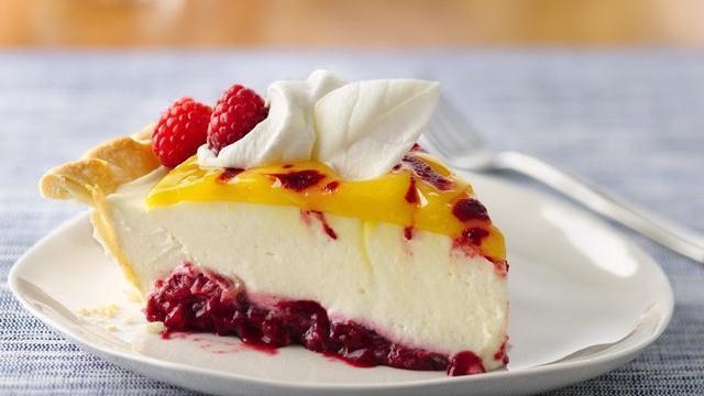 Creamy lemon raspberry pie