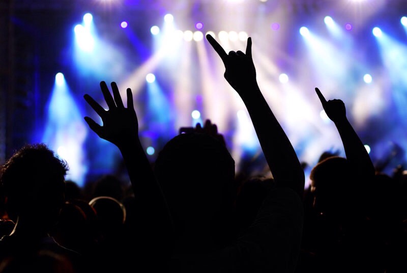Go To A Musical Or Concert
-----------------------------------------

• Jam out at a concert for a very memorable night or go see a amazing, fun show! Both will be super entertaining and full of energy! Perfect to go see with friends! You will definitely be talking about it for days afterward! So mu