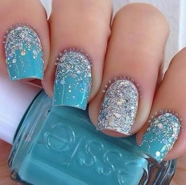 Easy Glitter Gradient
