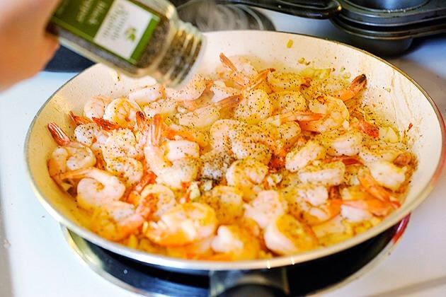 Incredible 10-Minute Garlic Shrimp Step-by-Step Recipe