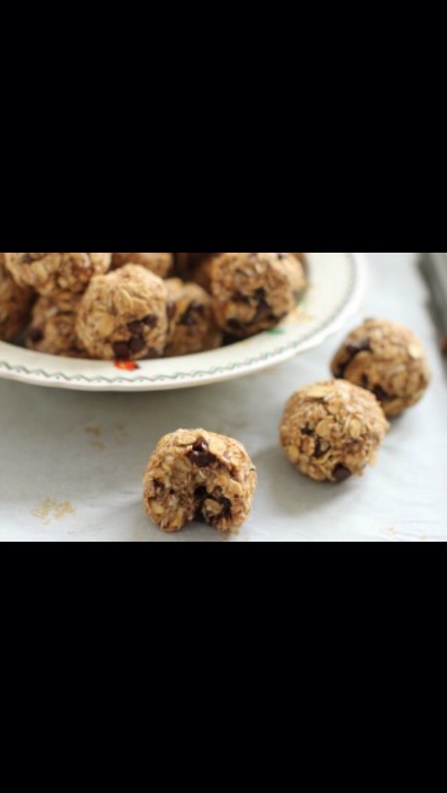 Banana Oat Breakfast Balls