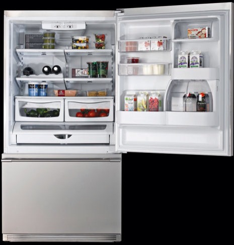 Freeze On Your Makeup.
Melted makeup is never a good look. So how do you keep your makeup looking fresh all day? After your makeup is applied, open your freezer and stick your face in it for about ten seconds. The cold air will “freeze” and stay longer.