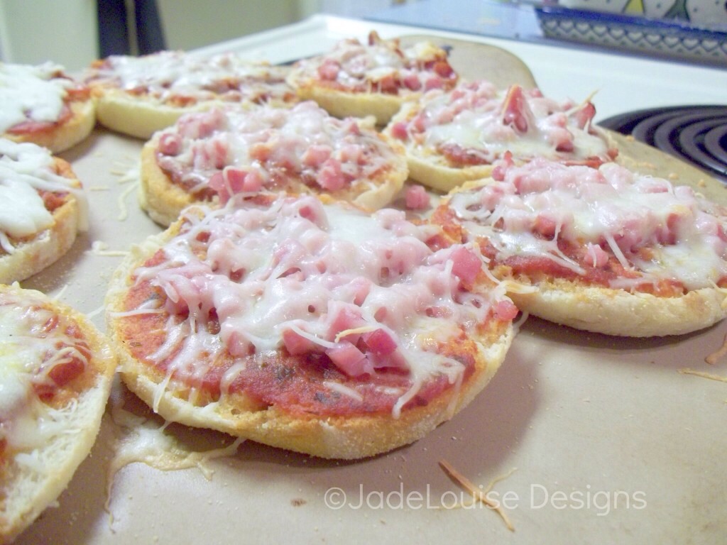 Pizza bagels