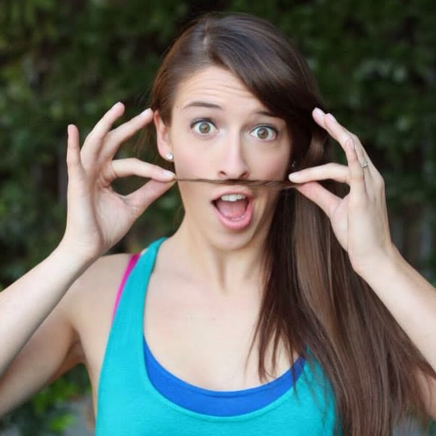Rachel Ballinger is Colleen's sister. She is fun and also amazing. If you love this family as much as I do.. Their brother has a YouTube channel, too. 💓💟