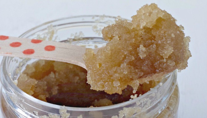 You will end up with the mixture looking like this. I use this all the time brown sugar and coconut oil are two natural hydrating ingredients. This will leave your lips felling so soft and if you lick your lips it tastes really good. 1. More thing this can also be used as a body scrub as well. 