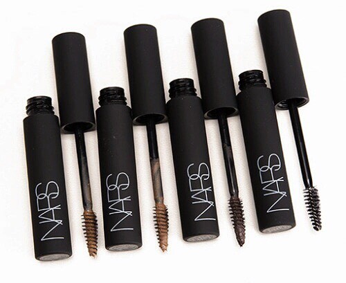 10. You don't want to do quick soft motions when you apply mascara. Instead, jam the wand into the root of the lash and do zigzag motions as you go up.