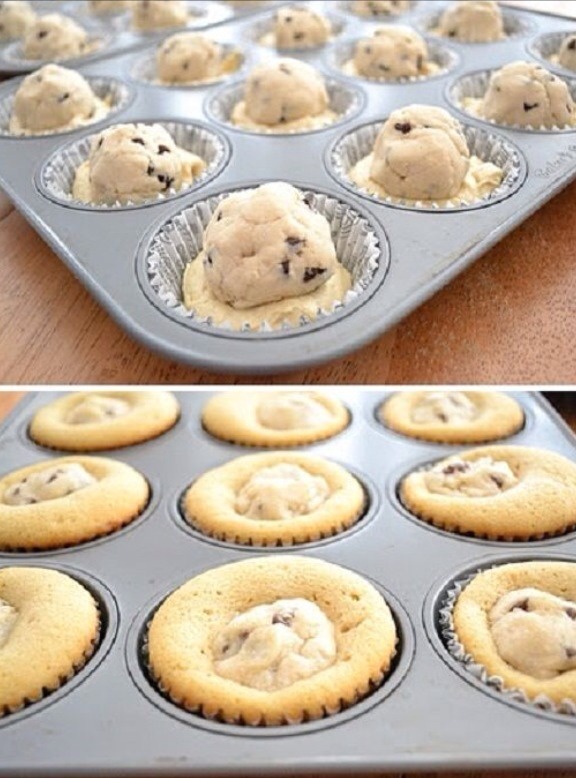 Chocolate Chips Cookies Dough Cupcakes With Classic Vanilla Buttercream Frosting!! 