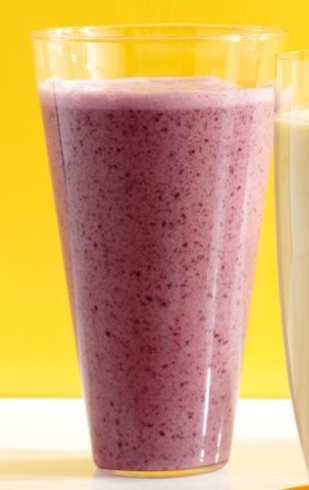 BLUEBERRY-BANANA SMOOTHIE
Blend: 
1 banana
1 cup blueberries 
1/2 cup unsweetened coconut milk 
1 tbs honey
1 tbs lime juice
1/4 tsp almond extract 
1 cup ice