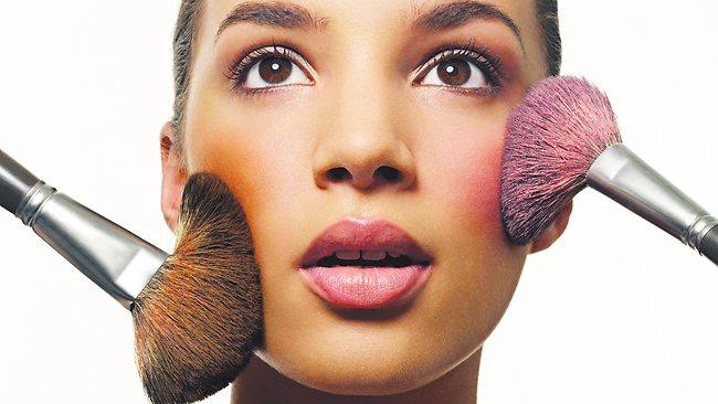 Step 4: Go bold.Flash photography can wash you out, so it's better to add more color to your face than you normally would. Go bolder on your blush, contour and lips to avoid a dull, flat face.