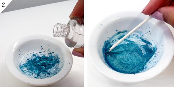 For an exact measurement, tap eye shadow into a spoon before dumping it into the bowl.