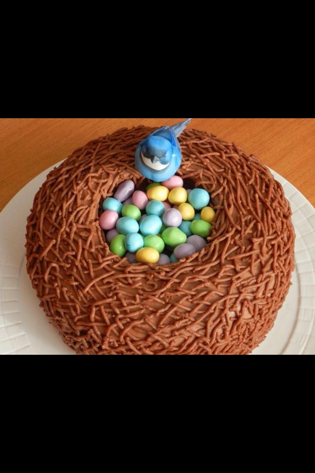 Adorable DIY Bird Nest Cake