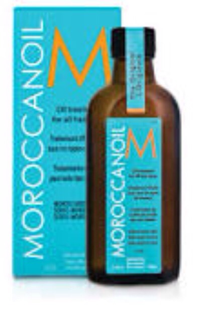 Apply a drop of Moroccan oil to the ends of your hair after a shower. It will help protect your ends from splitting. Only apply a LITTLE bit, or it will get greasy!!!! Very important to remember 💆😘👌