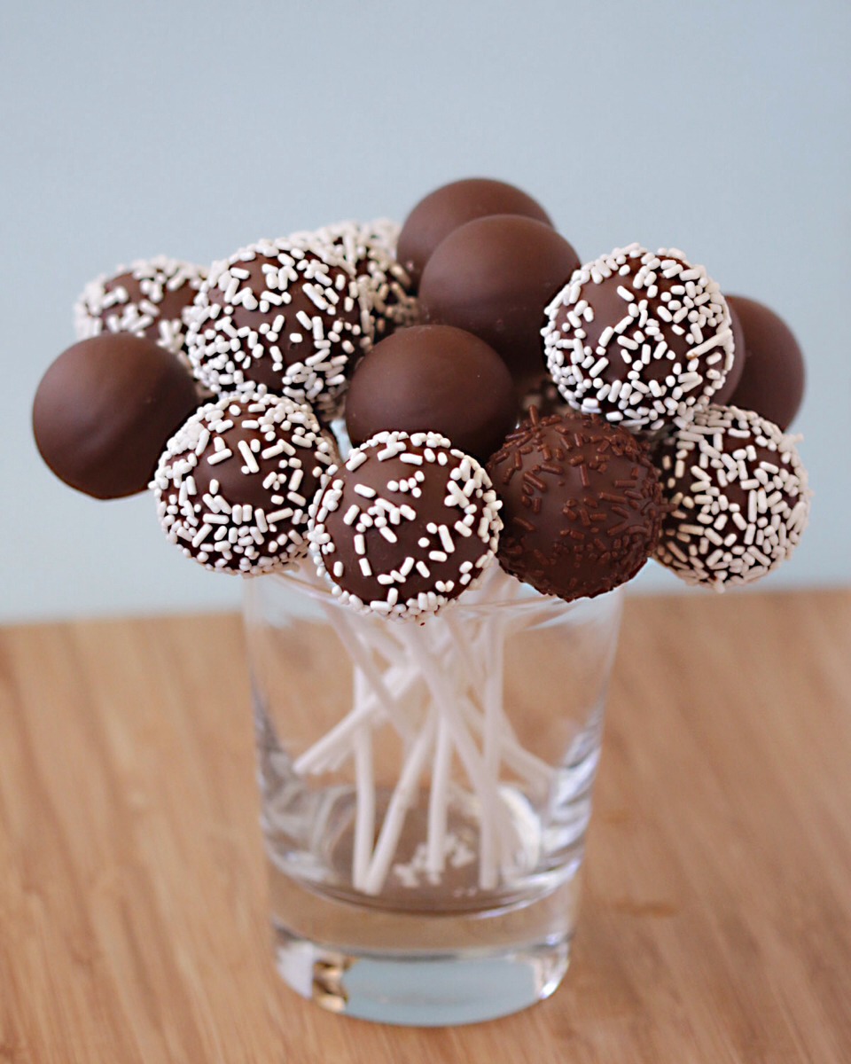 How To Make Cake Pops!💕+ Cake Pop Theme Ideas!😃