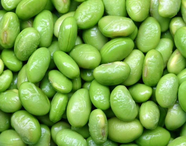 Edamame
These mild-tasting soybean pods will fill you and fuel you. Just a half cup of shelled edamame delivers nine grams of fiber and 11 grams of protein. Try these tasty tidbits as a snack, or sprinkle them onto a healthy salad.