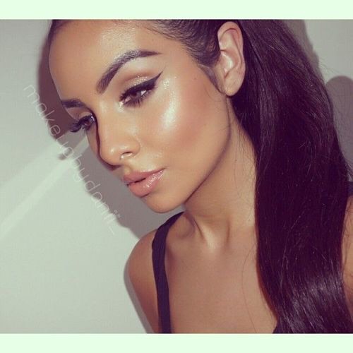 Glowing Skin: Highlighter Tutorial, Tips, & Looks #summervibes
