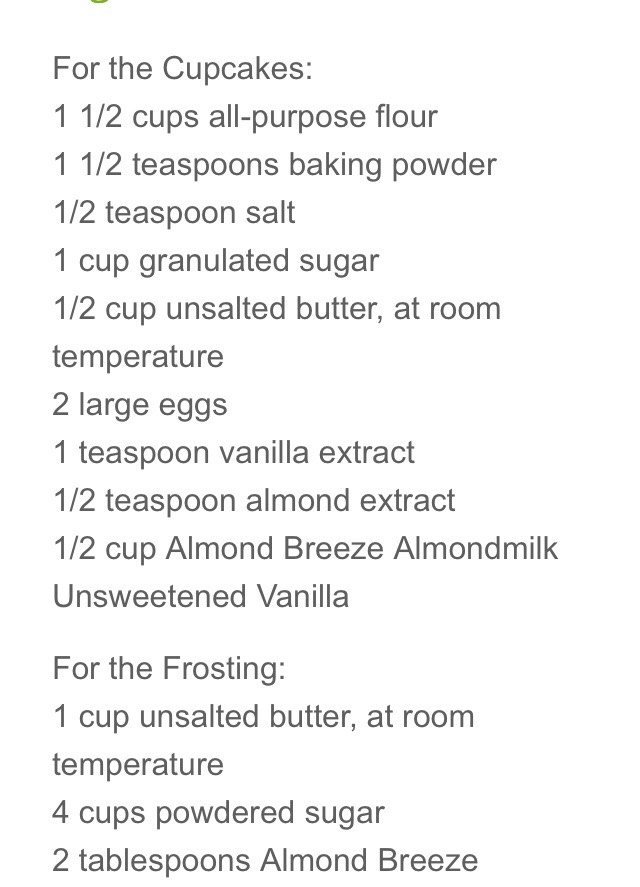 Vanilla Almond Cupcakes 