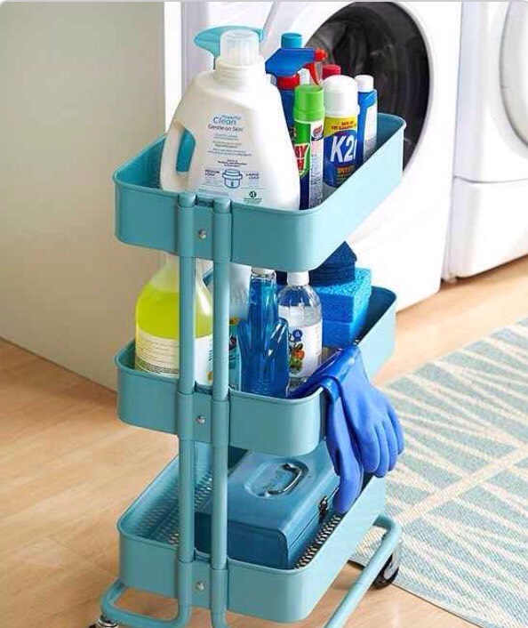 Use the Råskog for cleaning supplies that you can wheel from room to room! Anything that makes cleaning easier and faster is a huge plus in my book! 👍🏻