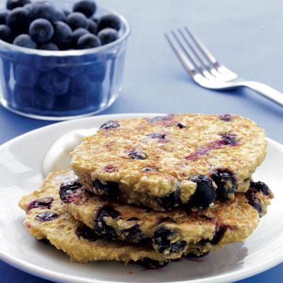 Blueberry Oat Pancakes with Maple Yogurt

Resistant Starch: 4.6g