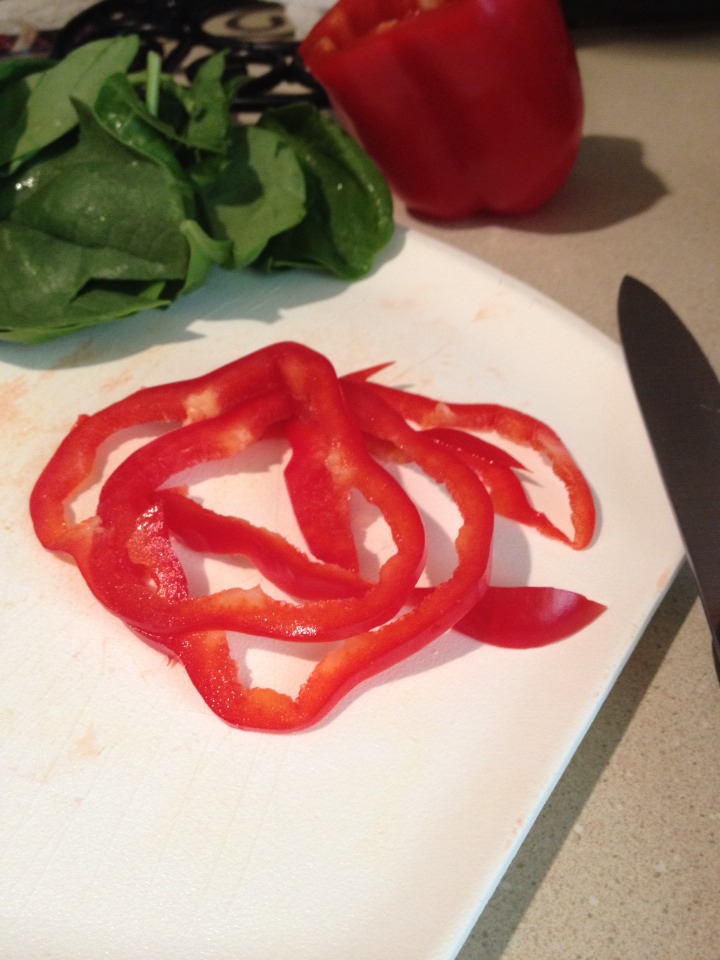 Slice 3-4 thin bell pepper strips 