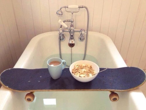 Eating in the bathtub my friend 👌