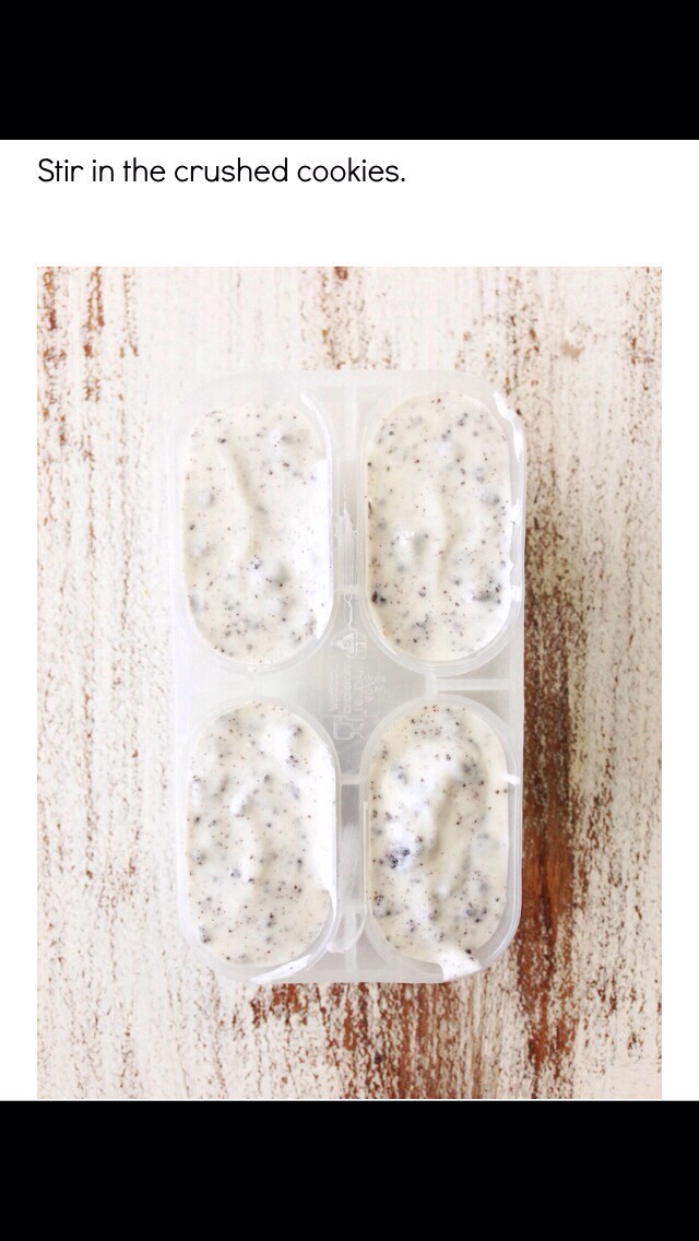 100 Calorie Oreo Popsicles