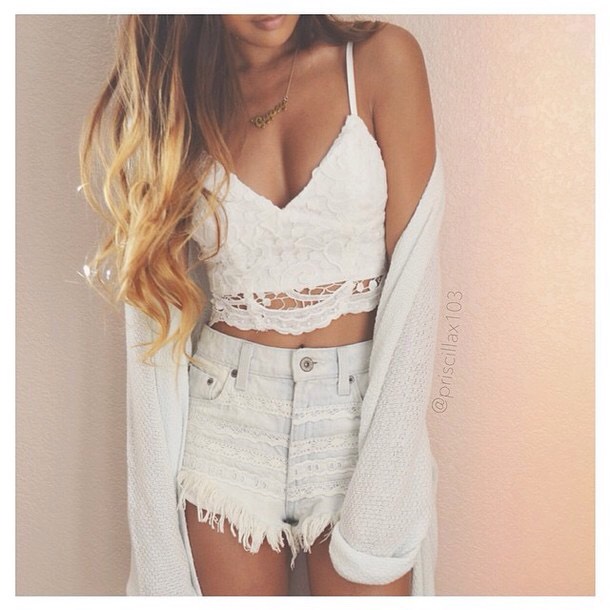 •How To Style A Crop Top•