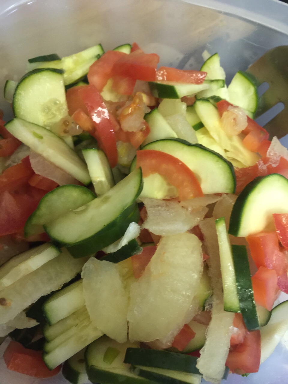 Give it a nice toss now before you add your yum dressing. 😋