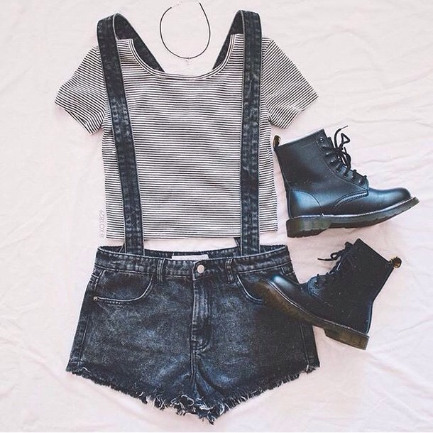 •How To Style A Crop Top•