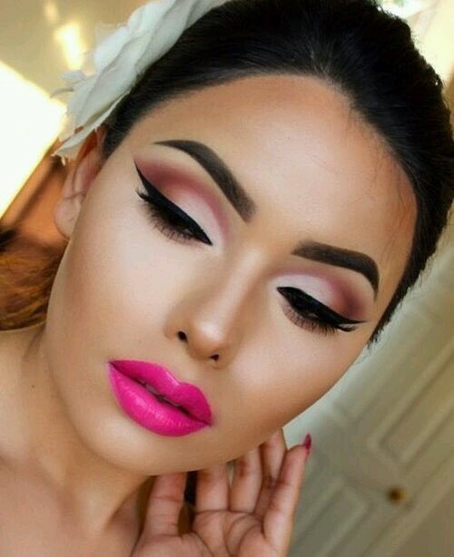 Beautiful Pink With Brown Smokey Eye Shadow Looks