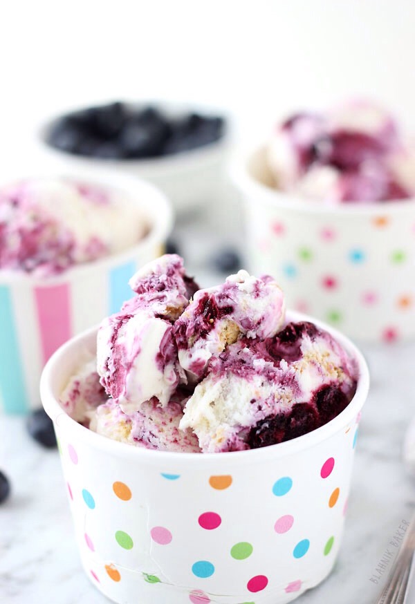 Blueberry vanilla cheesecake ice cream