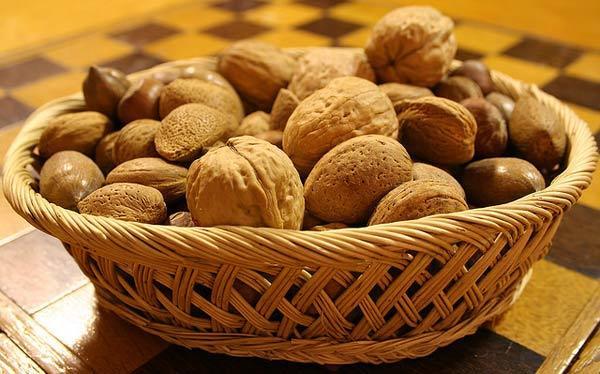 5 Foods For Naturally Glowing Skin.