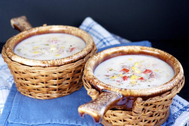19. Slow Cooker Ham & Corn Chowder 