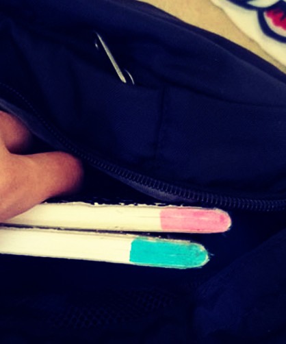 color the tops of your notebooks to stay organized in your book bag