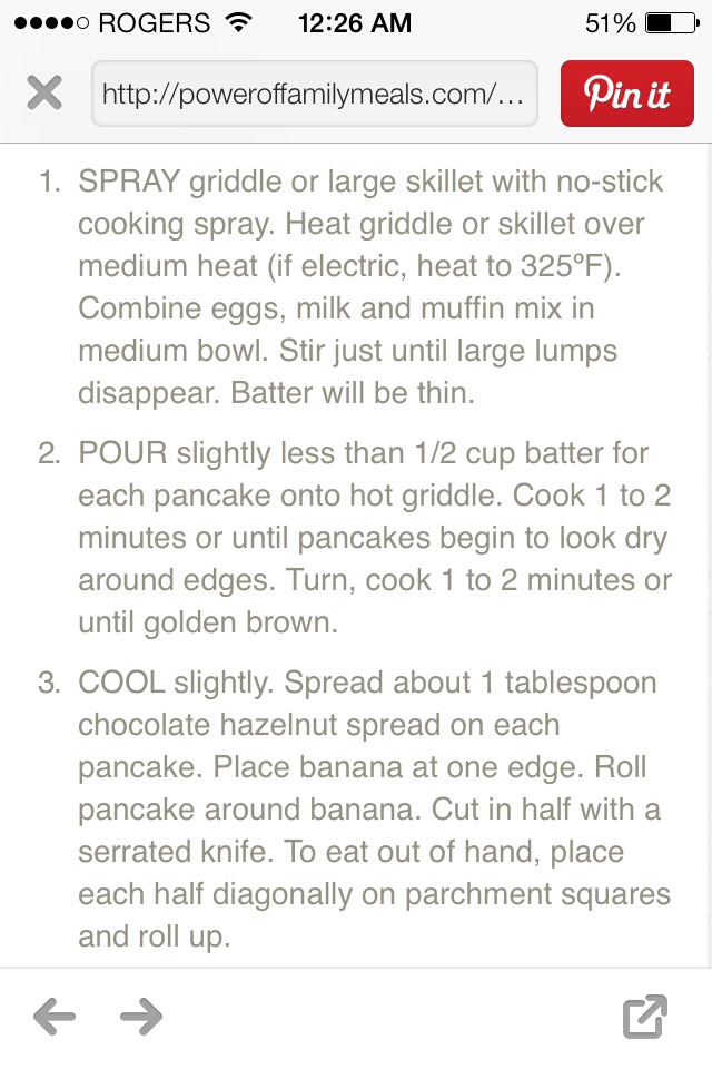 Strawberry Banana Pancake Wraps With Chocolate Hazelnut Spread!