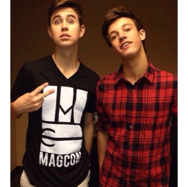 Nash and Cameron lives together in La, California