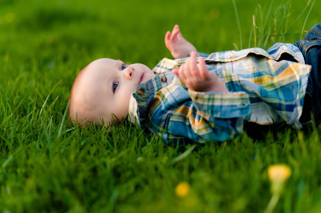 6-      Get on their level.  OK, I know I just said to take pictures from above but not all the time.  I love lying on the ground and being on the same level as my kids.  Especially when photographing a baby or toddler.  They are on the ground a lot so you need to get down there with them and photo