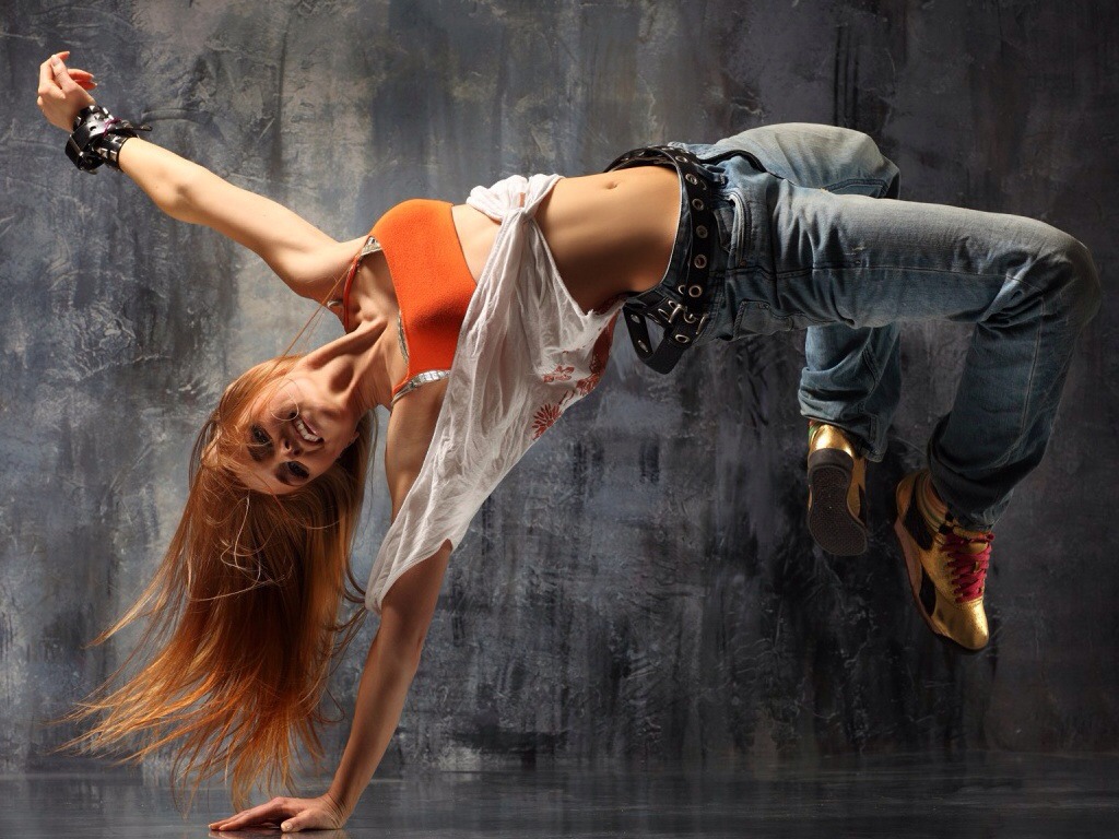 You can make up a dance routine, if your in to street/modern/tap dance π©πΆ